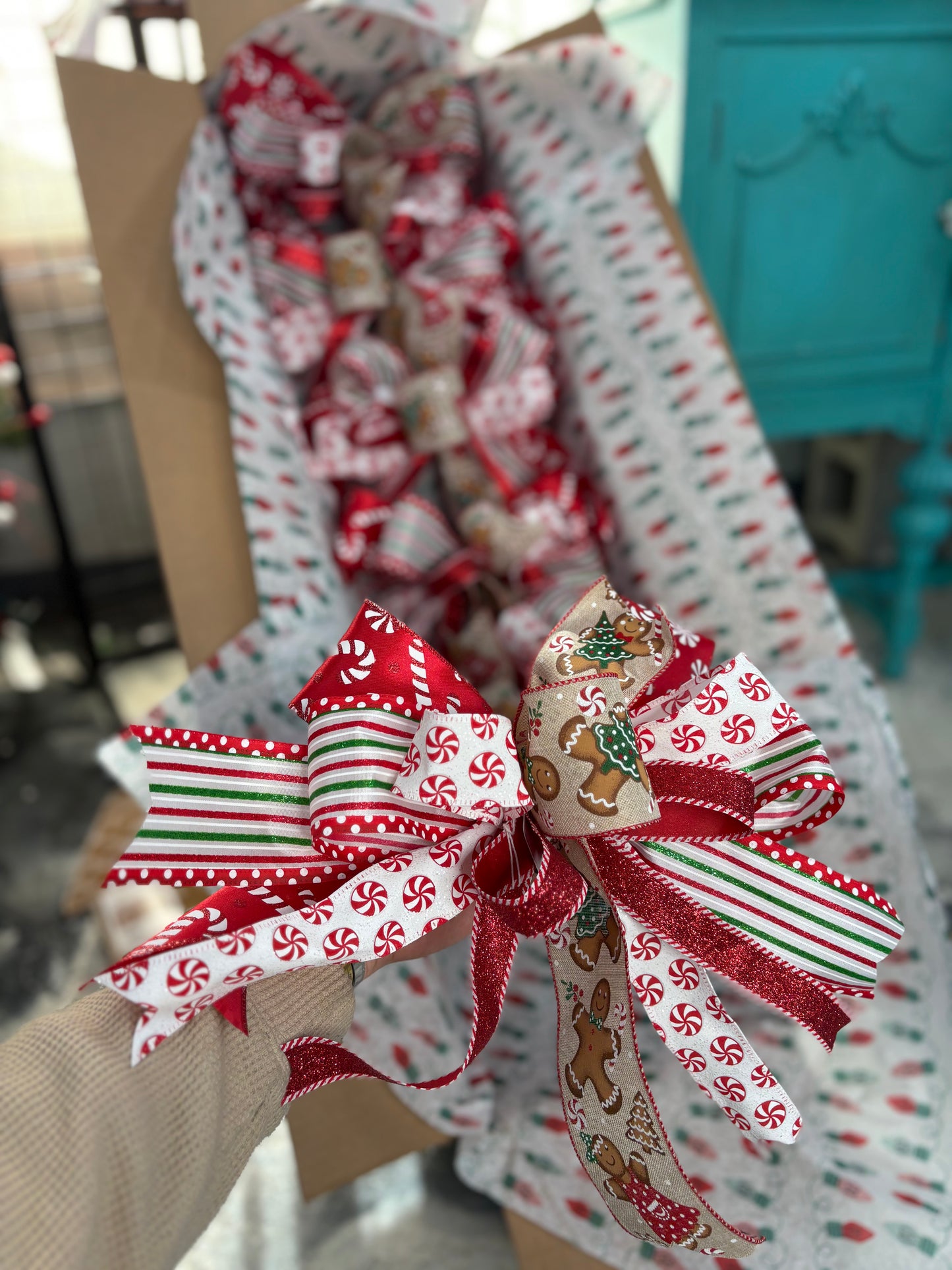 Gingerbread Lane Christmas Tree Bow Box