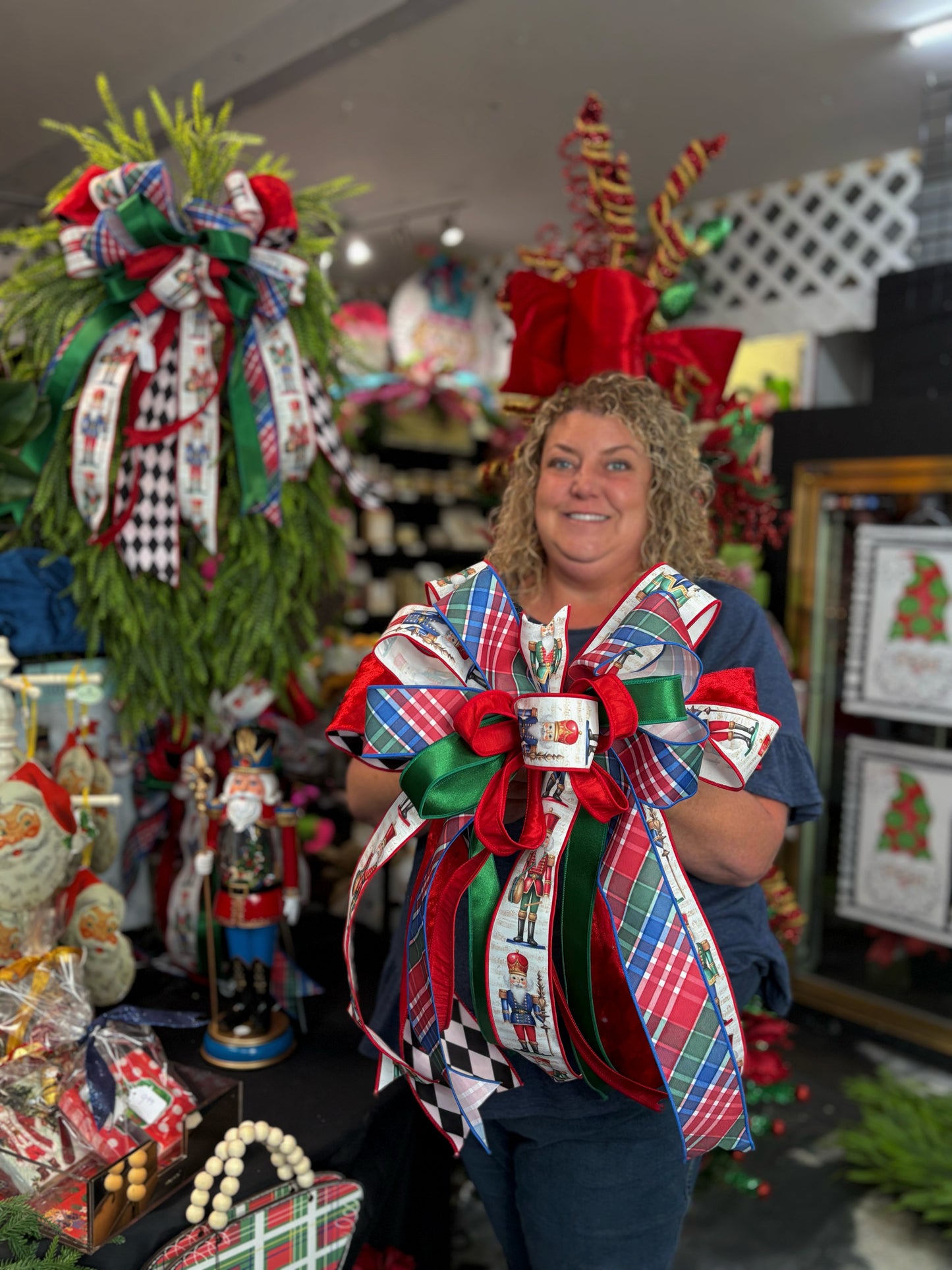 Large Traditional Nutcracker Bow