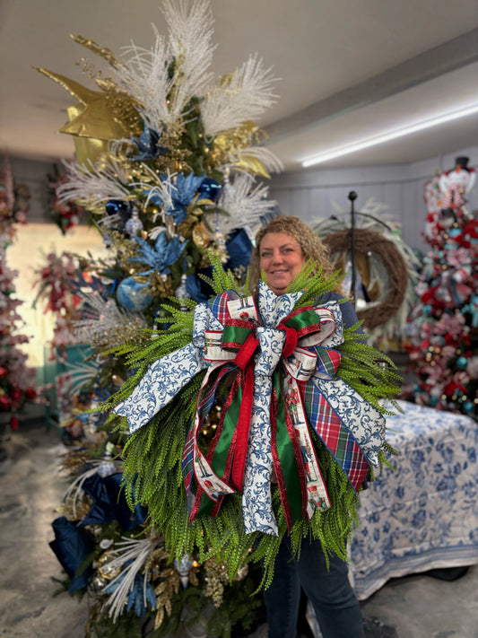 Small Festive Traditional Nutcracker Beadgrass Wreath